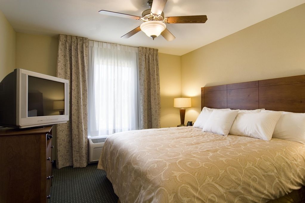 Larkspur Landing Extended Stay Suites St Louis Riverport Меріленд-Гайтс Номер фото