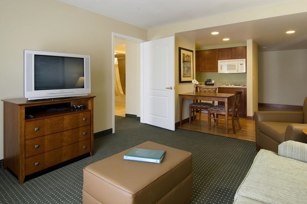 Larkspur Landing Extended Stay Suites St Louis Riverport Меріленд-Гайтс Номер фото
